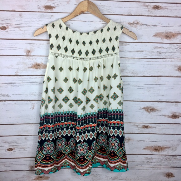 Papaya Multi Patterned Cream Lace Up Top - Picture 8 of 8